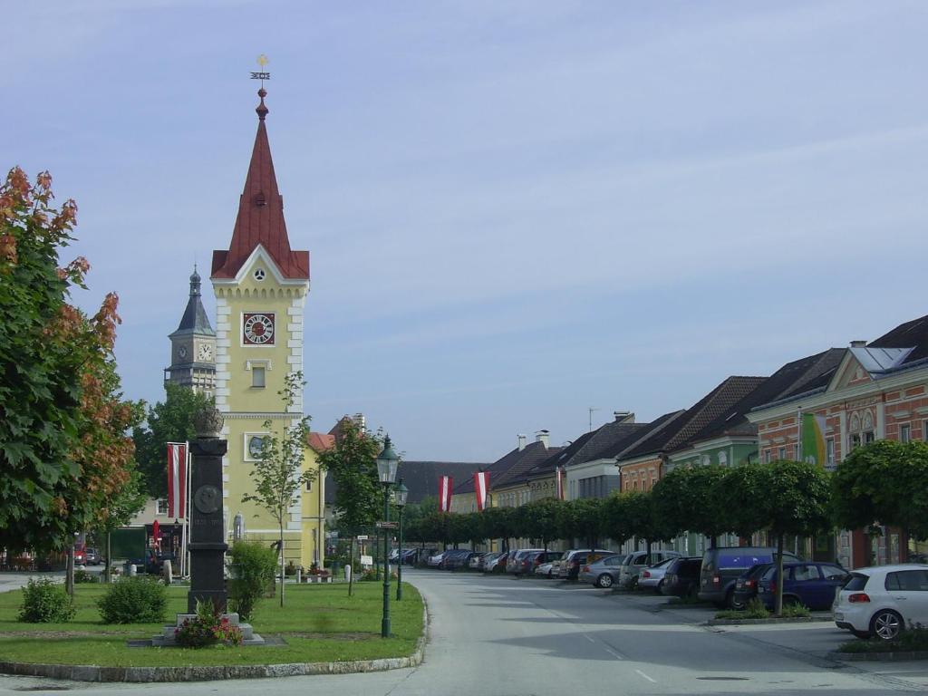 Gasthof Gruenling Wallsee Esterno foto